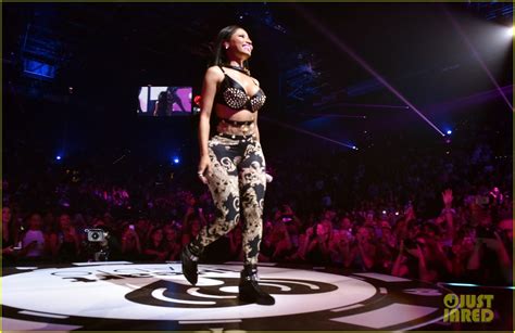 Nicki Minaj Raps 'Flawless Remix' A Capella at iHeartRadio Music Festival 2014!: Photo 3200874 ...