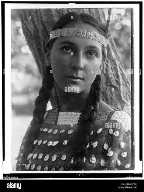 Indians Of North America North Dakota Women 1900 1910 Hi Res Stock