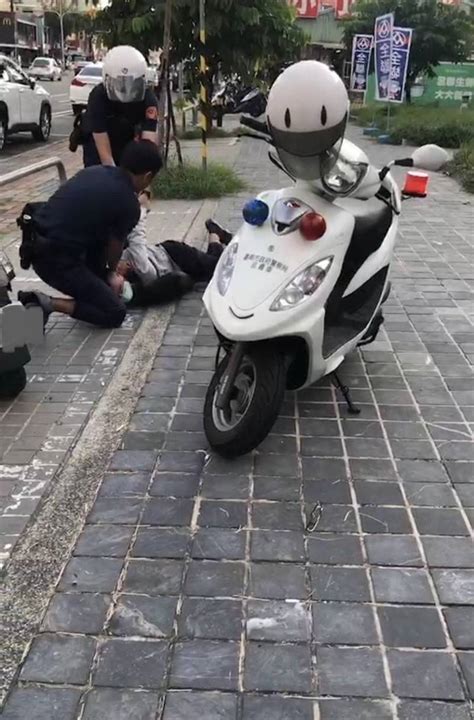 忘拔機車鑰匙遭順手牽羊 警員負傷仍速逮竊嫌 社會 自由時報電子報