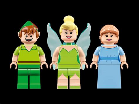 New Disney100 LEGO Set Features Peter Pan Wendys Flight Over London