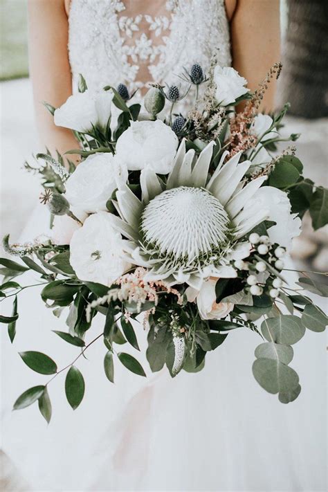 Protea Wedding Bouquets That Are Bold And Beautiful Wedding Flower