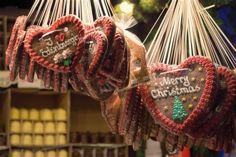 Edinburgh Christmas Markets 2024 | Dates, Hotels & More - Christmas ...