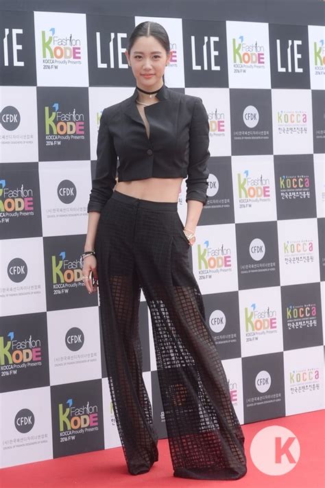 Thót tim ngắm bom sex mới xứ Hàn mặc xuyên thấu