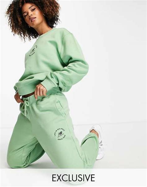 New Balance Life In Balance Joggingbroek In Saliegroen Asos