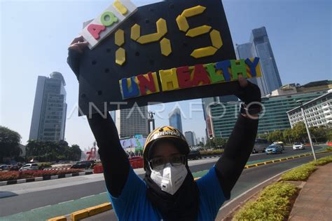 Aksi Greenpeace Indonesia Sikapi Polusi Udara Di Jakarta Antara Foto