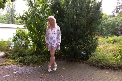 Slutty On The Prowl Anal Stretching Public On Offer Cumshot Shemale Porn XHamster