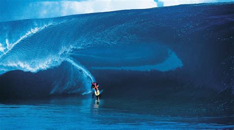 Teahupoo One Of The Sickest Waves In The World Surfed By An Amazing