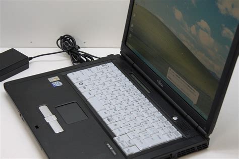 送料無料 富士通 FMV Lifebook C8230 windows XP メディア付 14 1型TFTノートパソコン DVD CDRW