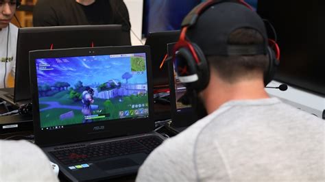 Mom Warns Of Fortnite Fraud After Teen Sons Account Was Taken Over