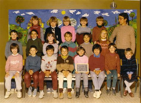 Photo De Classe Classe De Ce2 De 1984 Ecole Primaire Publique