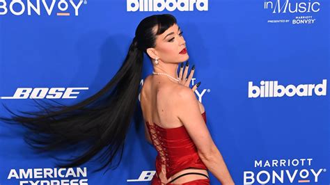 Katy Perry Estrena La Coleta M S Sensual Y Larga Hasta La Fecha Glamour