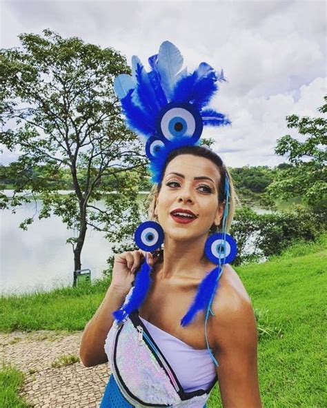 Pin De Diana Villanueva Badillo Em Ojos Acess Rios Carnaval Tiaras