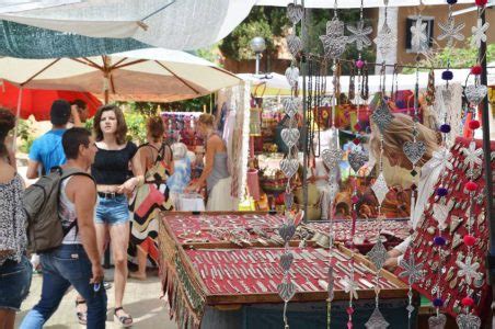 Mercadillo Hippy Es Canar Hippy Market Punta Arabí