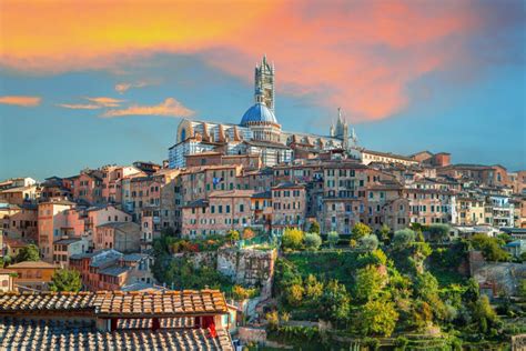 Siena Travel Guide Tourist Italy