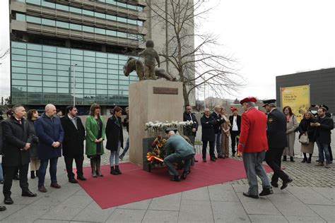 Homenaje Institucional A Las Victimas Del Terrorismo En El M