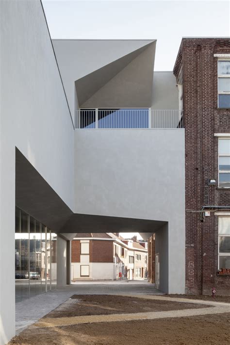 Architecture Faculty in Tournai by Aires Mateus 谷德设计网