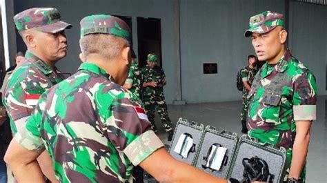 Bakar Sekolah Hingga Tembaki Pesawat Dua Pimpinan Kkb Tengah Dikejar