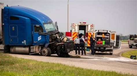 15 Confirmed Dead After Serious Crash Near Carberry Manitoba Rcmp Say