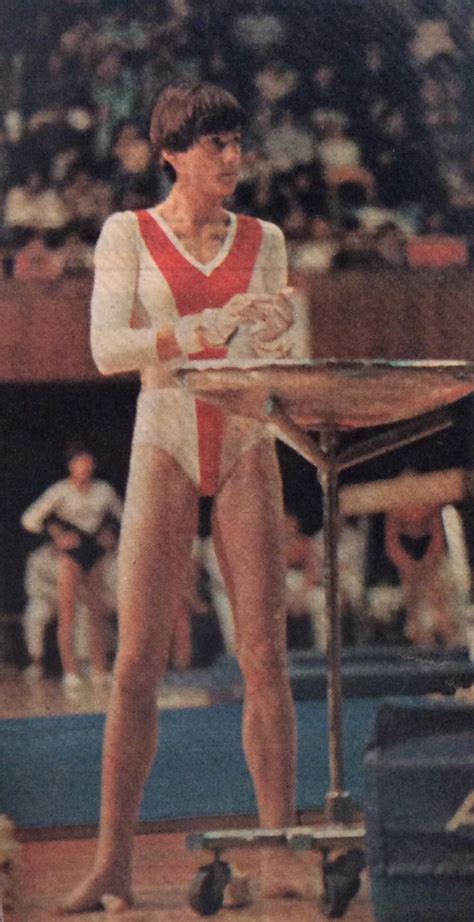 Pin De Jos Olivares En Nadia Comaneci Gimnastas Gimnasia Artistica