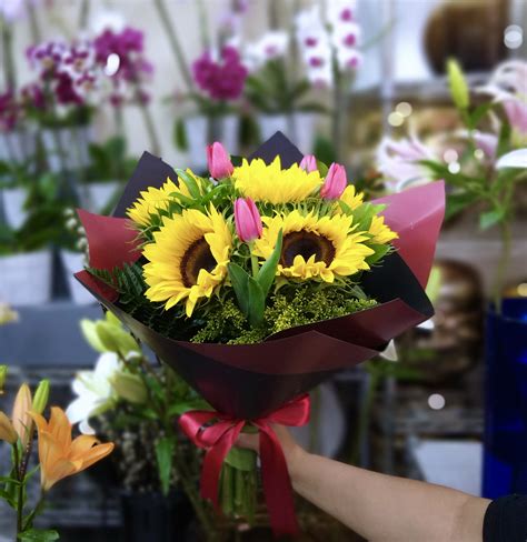 Details Picture Ramo De Girasoles Y Tulipanes Abzlocal Mx