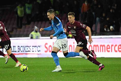 Calciomercato Napoli Il Guizzo Nei Giorni Del Condor Possibile Cessione