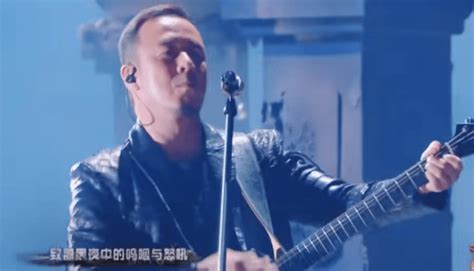 杨丞琳暗黑风格登上热搜！精心改编歌曲却遭观众质疑，原因有2点杨坤勇者舞台