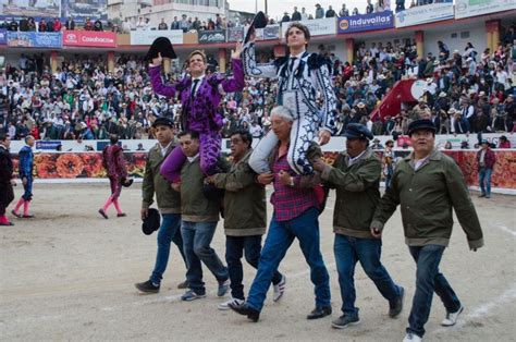 El Juli Y Roca Rey Triunfan En Latacunga Toreteate