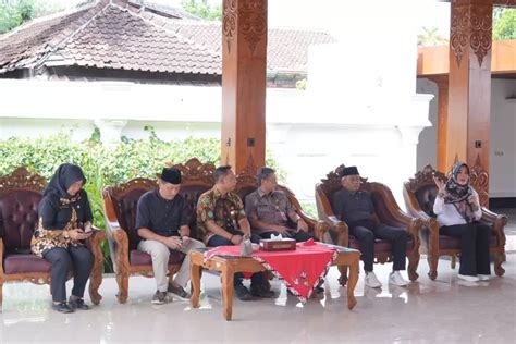 Ngopi Bareng Awak Media Ini Yang Diungkapkan Bupati Klaten Sri