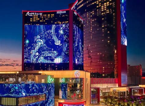 15 Best Luxury Hotels In Las Vegas 2022 Las Vegas Hotels Luxury Hotel Las Vegas