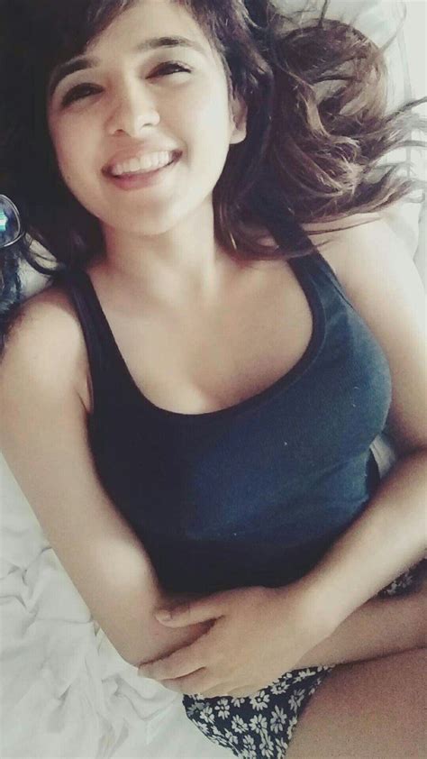 Shirley Setia Beauty Full Girl Beautiful Indian Actress Shirley Setia