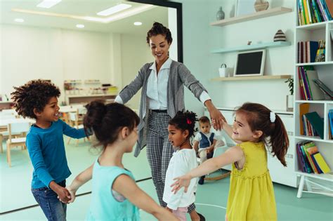 Devenir Ducateur De Jeunes Enfants Eje Pour Sa Reconversion