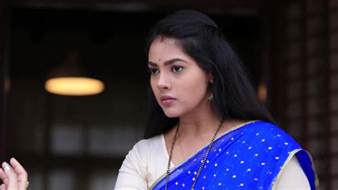 Watch Ginirama Season Episode Mahathi Defends Seema Watch