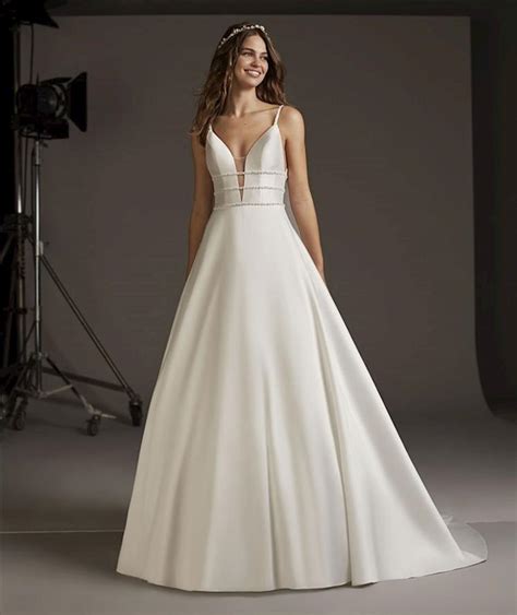 Pronovias Serpens Town And Country Bridal