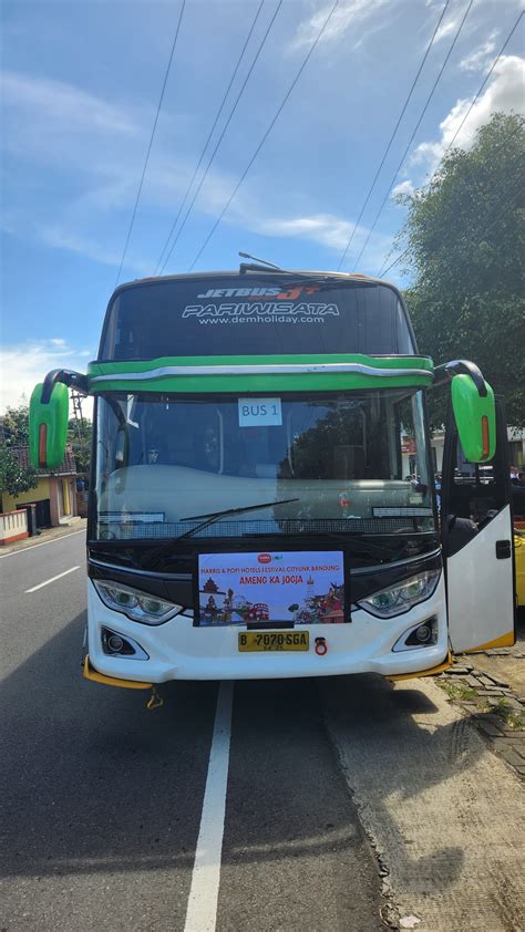 Harga Sewa Bus Pariwisata Bandung Dan Cara Memilihnya Dem Holiday