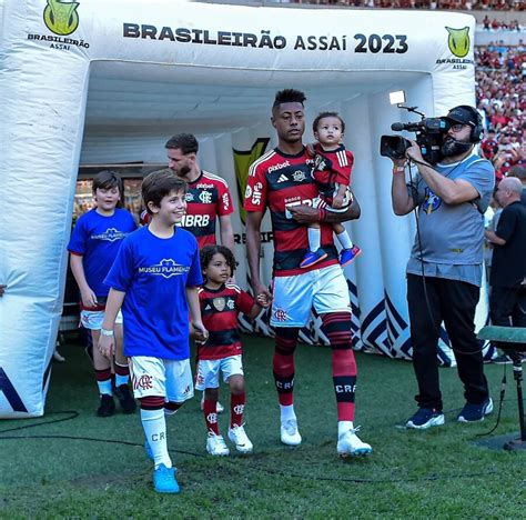 O Flamengo Renovou Bruno Henrique