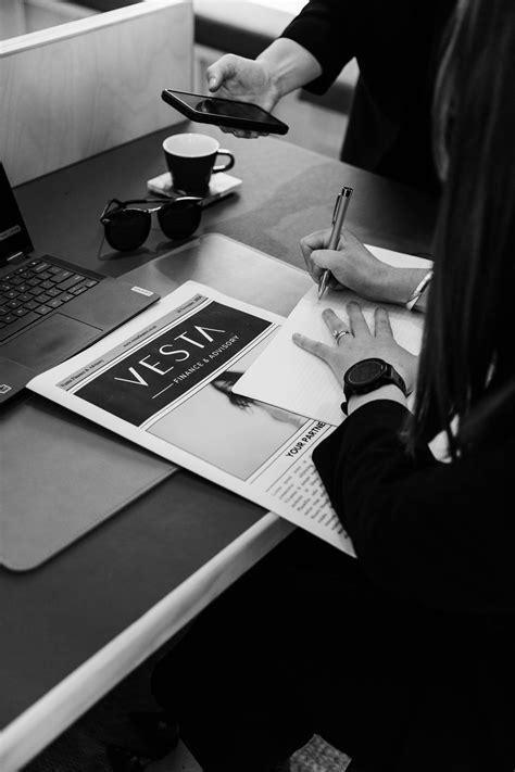 Finance experts explain the terms and conditions of using stoneberry 34