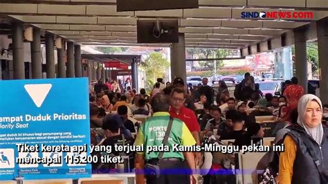 PT KAI 115 200 Tiket Kereta Api Jarak Jauh Ludes Terjual Saat Libur