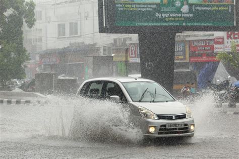 Imd Predicts Thunderstorms Heavy Rainfall In Several Odisha Dists