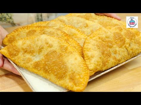 Хрустящие и сочные домашние чебуреки с мясом рецепт
