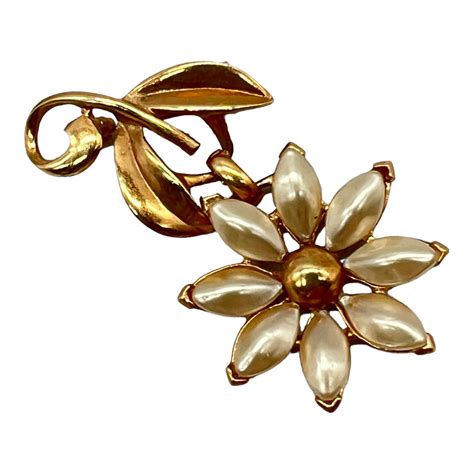 Articulated Pearl Flower Pin Vintage Jewerly Collect