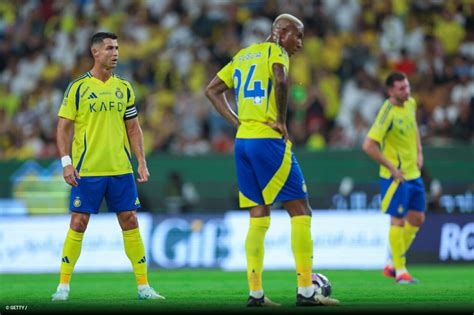 Talisca marca CR7 flerta marca histórica e Al Nassr vence a