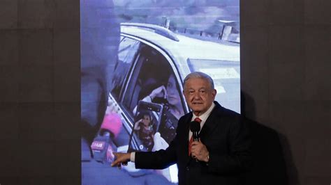 AMLO sugiere que detención de Sheinbaum fue montaje Es propaganda