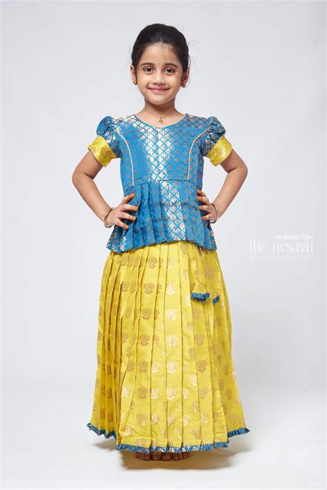 Pattu Langa Davani Pavadai Sattai For Girls The Nesavu The Nesavu