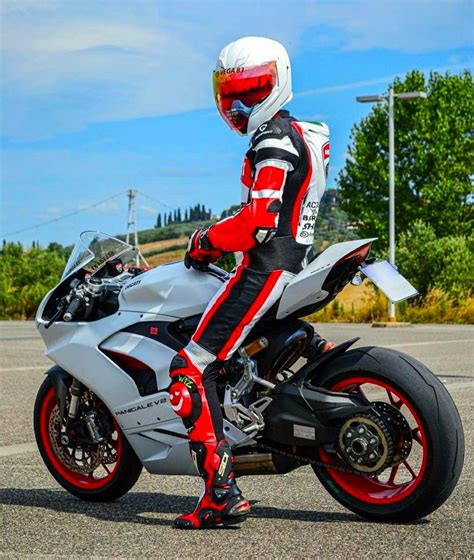 Pin By Adnan Alhamami On Motorcycle Ducati Panigale Ducati