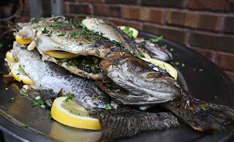 Grilled Trout with Garlic and Lemon