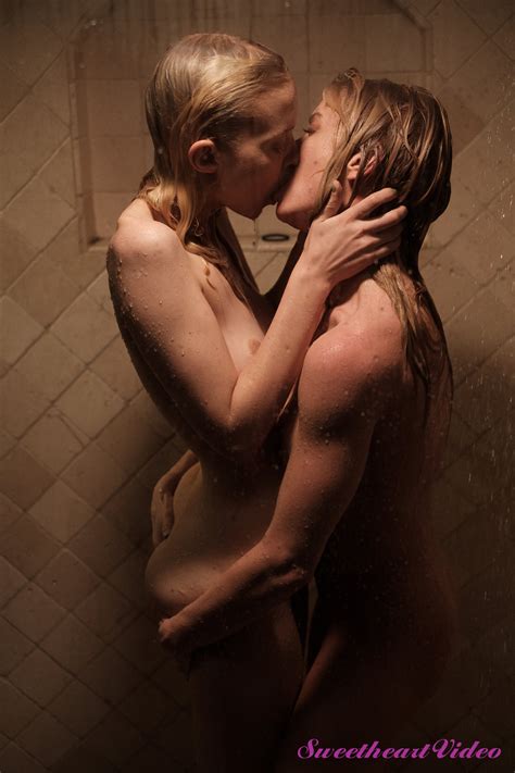 Serene Siren And Chloe Cherry Make Love In Front Of The Camera MILF Fox