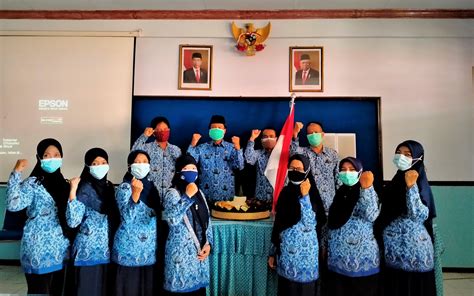 Dirgahayu Republik Indonesia Ke 76 Smp Negeri 6 Nganjuk