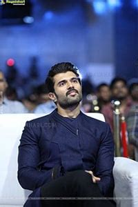 Hero Vijay Deverakonda At Kushi Trailer Launch Hd Gallery