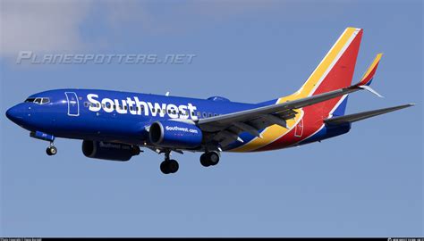 N277WN Southwest Airlines Boeing 737 7H4 WL Photo By Demo Borstell