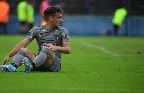 Liverpool Le Ganó 1 0 A Peñarol En Belvedere Con Gol De Martirena